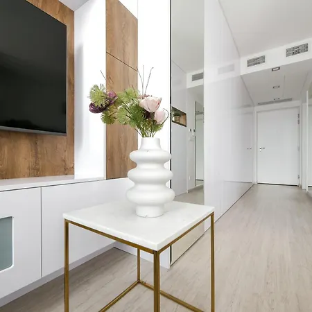 Modern Einpark Apartment *