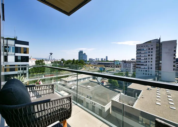 Modern Einpark Daire *