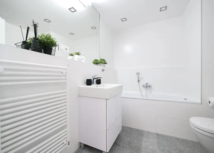 아파트 Modern Einpark 브라티슬라바